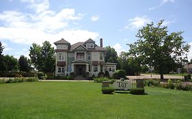 Maison Tait House
